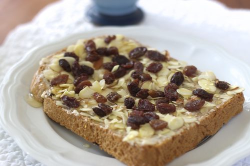 almond raisin toast recipe