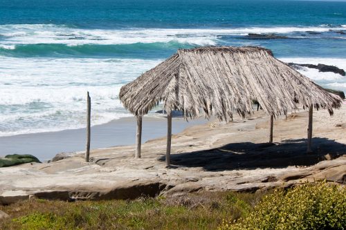 a hut on a stretch of the la jolla coastline, san diego, california